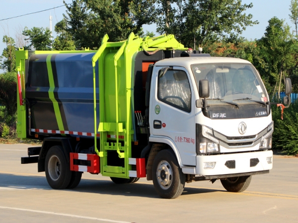 國(guó)六小多利卡 4.5方 餐廚垃圾車